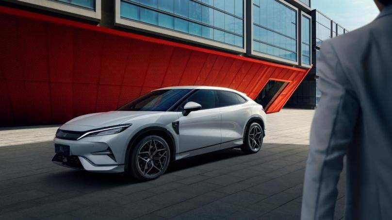 比亞迪宋L與小米SU7孰美?原創(chuàng)國(guó)潮VS高仿超跑