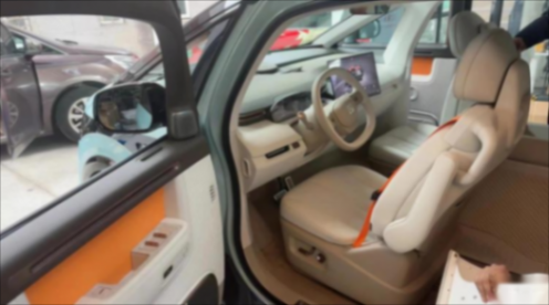 配對開側滑門+電動腿托,極氪MIX實車現身,搭極氪007同款動力