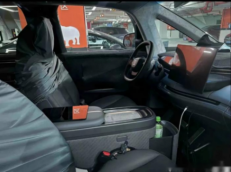 配對開側滑門+電動腿托,極氪MIX實車現身,搭極氪007同款動力