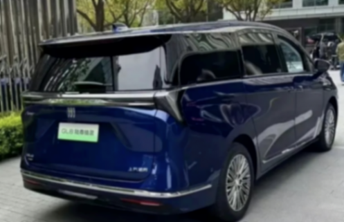 車動態:別克GL8插混版實車;攬勝運動版SV上市