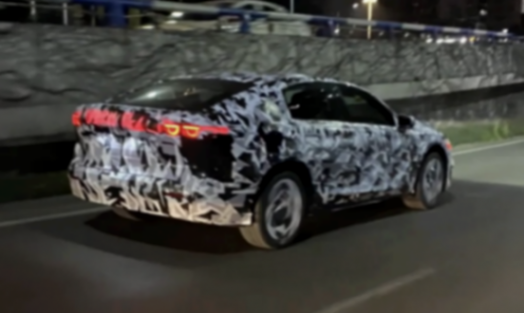 長安馬自達全新車型,這不就是電氣化的馬6嘛