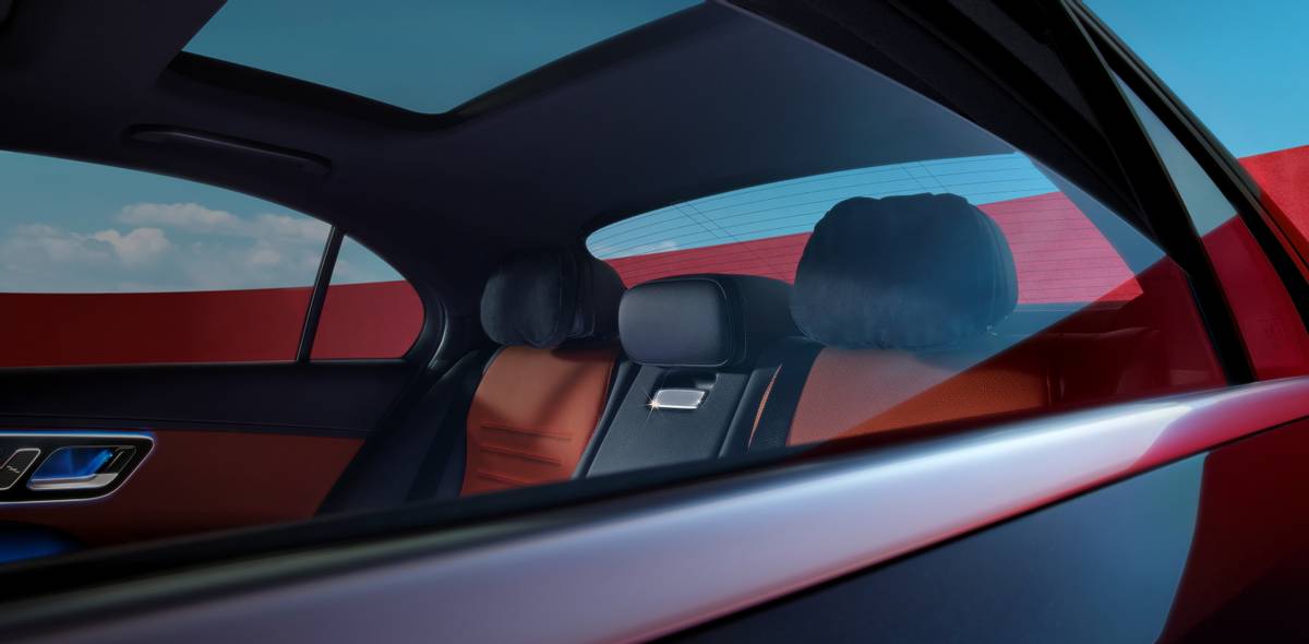 降價(jià)1800元意思一下?新款奔馳C級(jí)上市 售35.5萬(wàn)元起