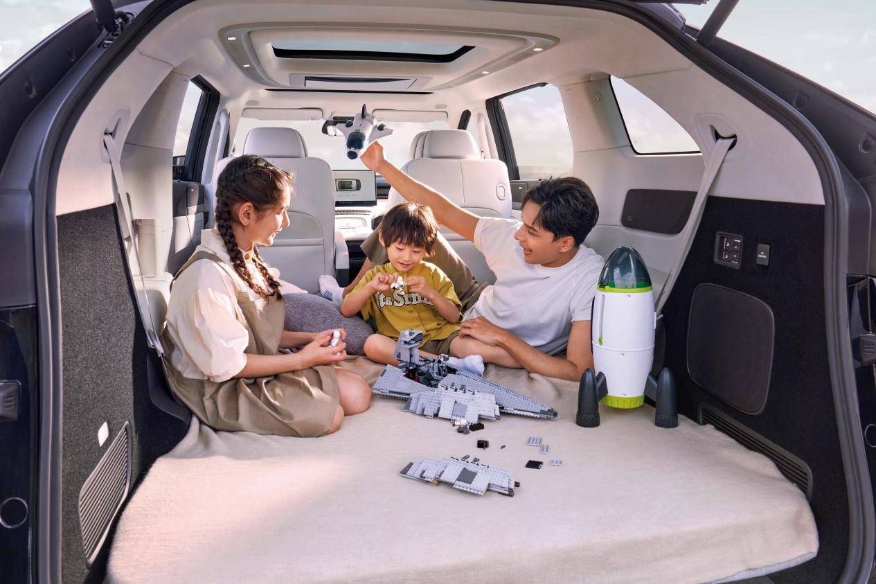 九冠王+AI定義再進化 小鵬X9懂MPV更懂用戶