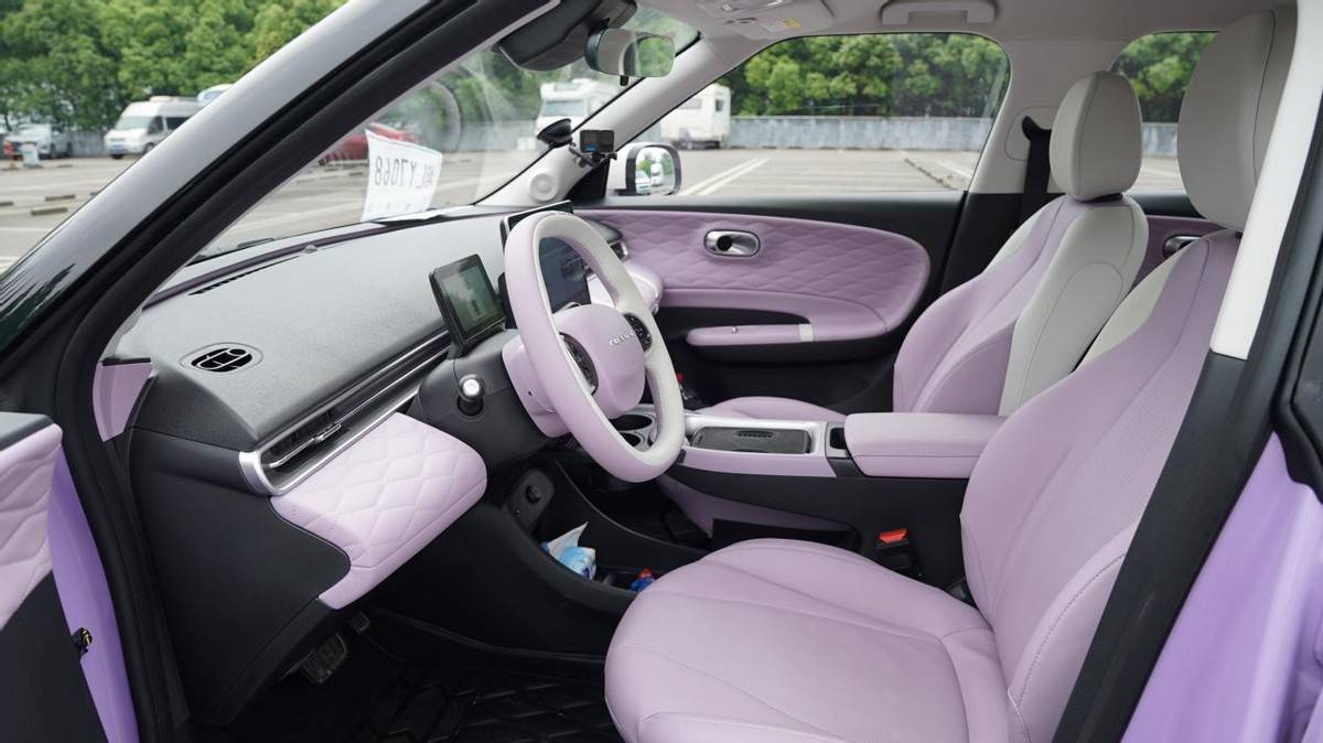 智能遙控泊車(chē)+L2級(jí)智駕輔助!十萬(wàn)級(jí)的東風(fēng)納米01太卷了