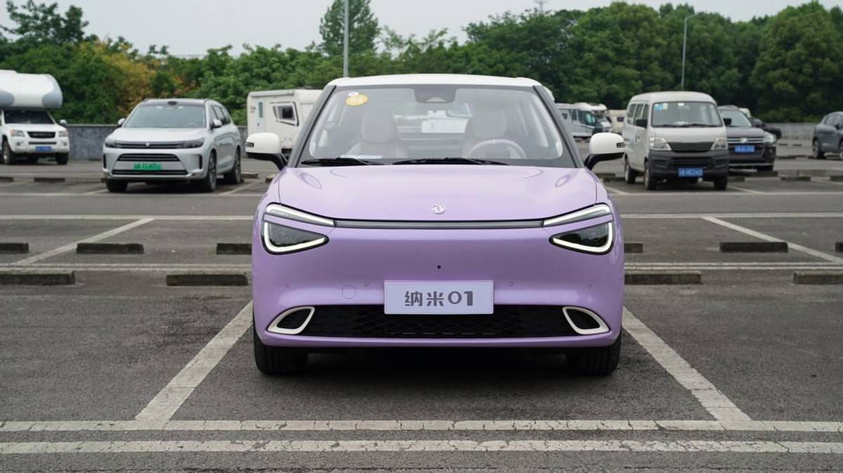 智能遙控泊車(chē)+L2級(jí)智駕輔助!十萬(wàn)級(jí)的東風(fēng)納米01太卷了