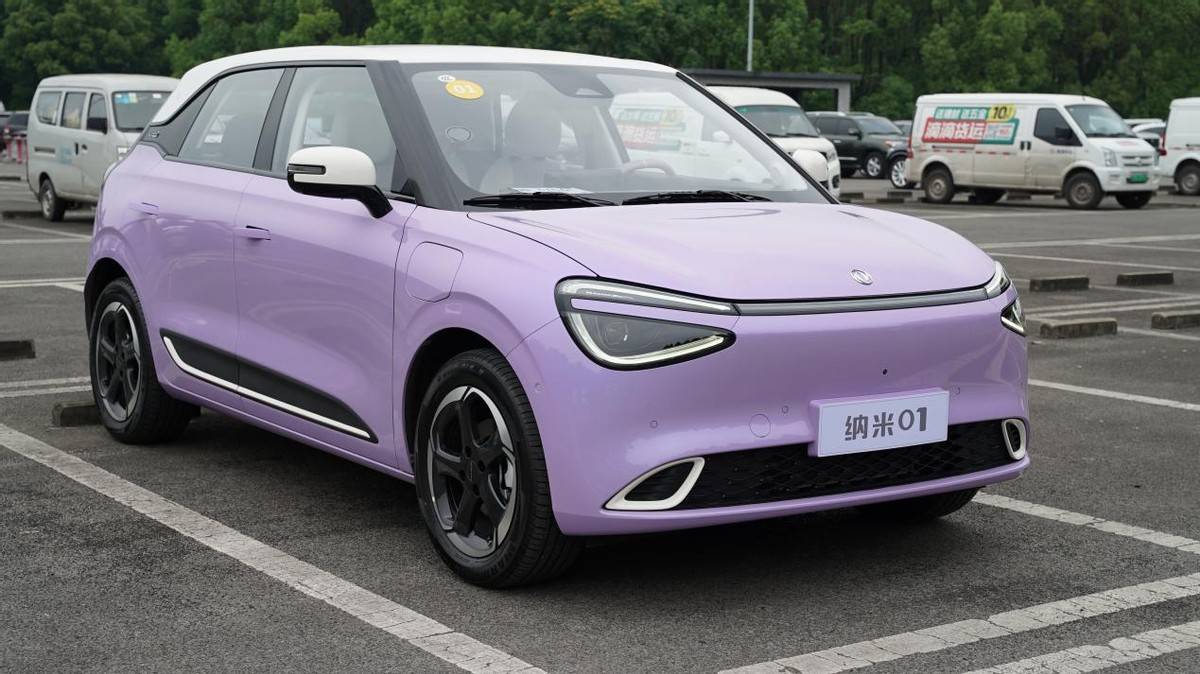 智能遙控泊車(chē)+L2級(jí)智駕輔助!十萬(wàn)級(jí)的東風(fēng)納米01太卷了