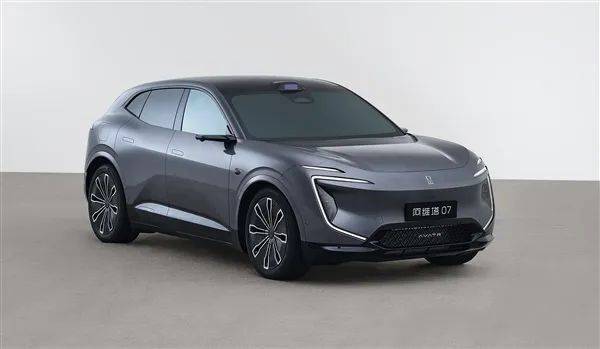 4月國內新能源汽車銷售85萬輛;理想承認誤將廣告圖片視作實體車輛