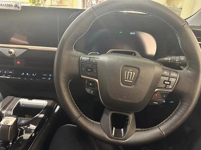 豐田皇冠SUV終于登場，混動引擎更給力，霸氣側漏-有駕