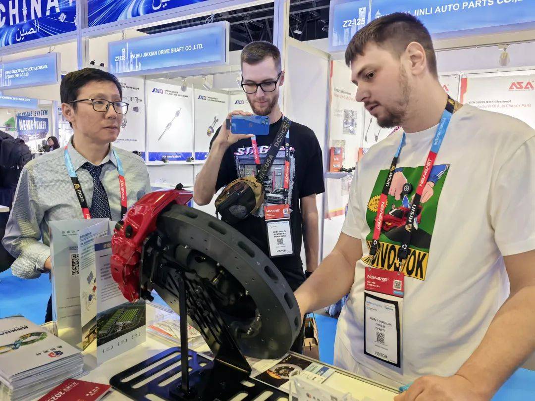 “興文造”汽車配件亮相2024年中東迪拜汽配展覽會