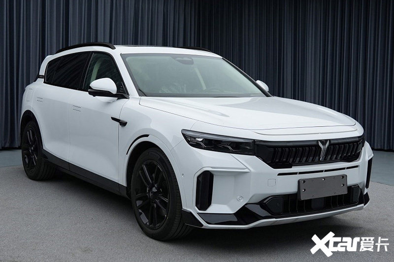 嵐圖明年將推旗艦SUV 華為座艙+智駕加身