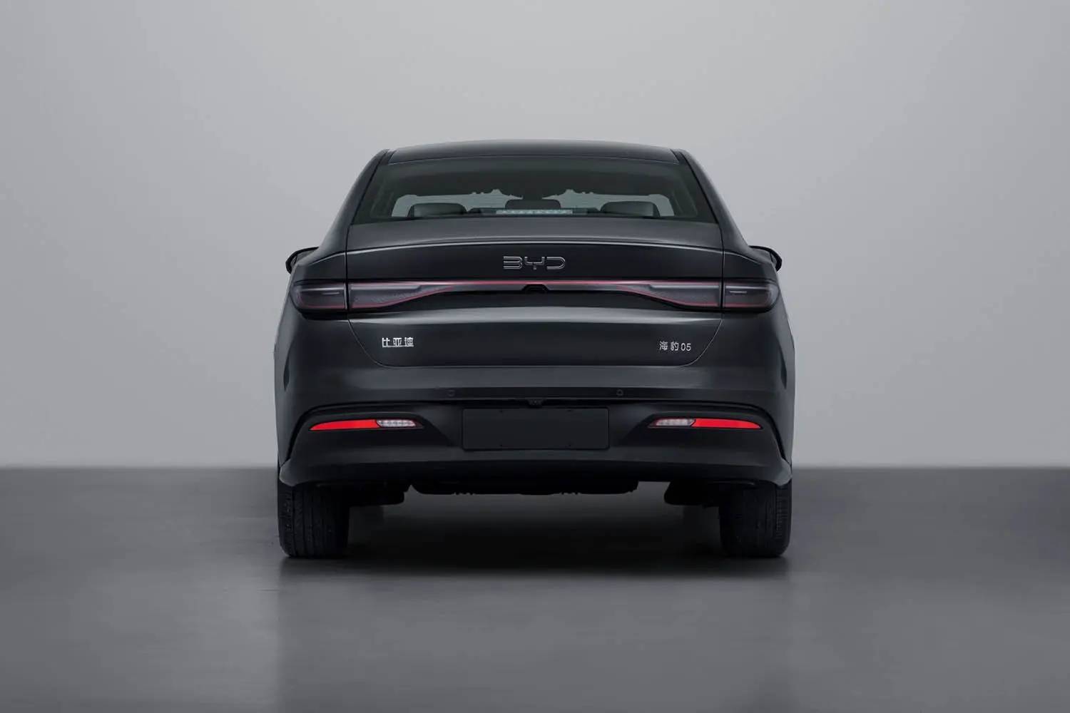 比亞迪海豹05DM-i來(lái)了!預(yù)售價(jià)8.98萬(wàn)元起,搭載第五代DM混動(dòng)技術(shù)