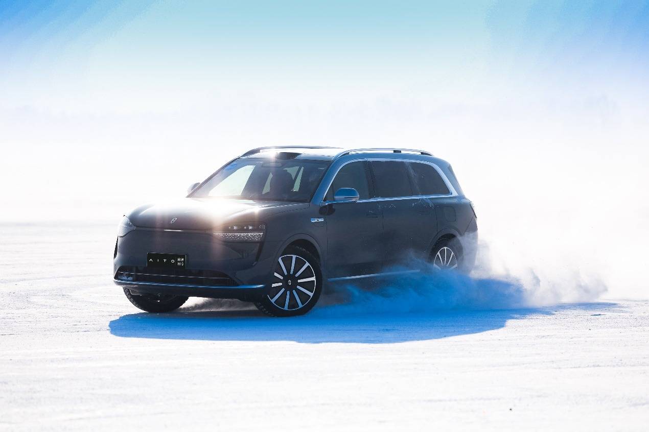 全心全意為用戶服務 張興海參與問界五大連池極寒測試