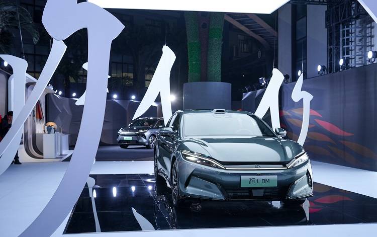 布加迪的加速,帕薩特的輪胎!比亞迪漢L設計師咋想的?