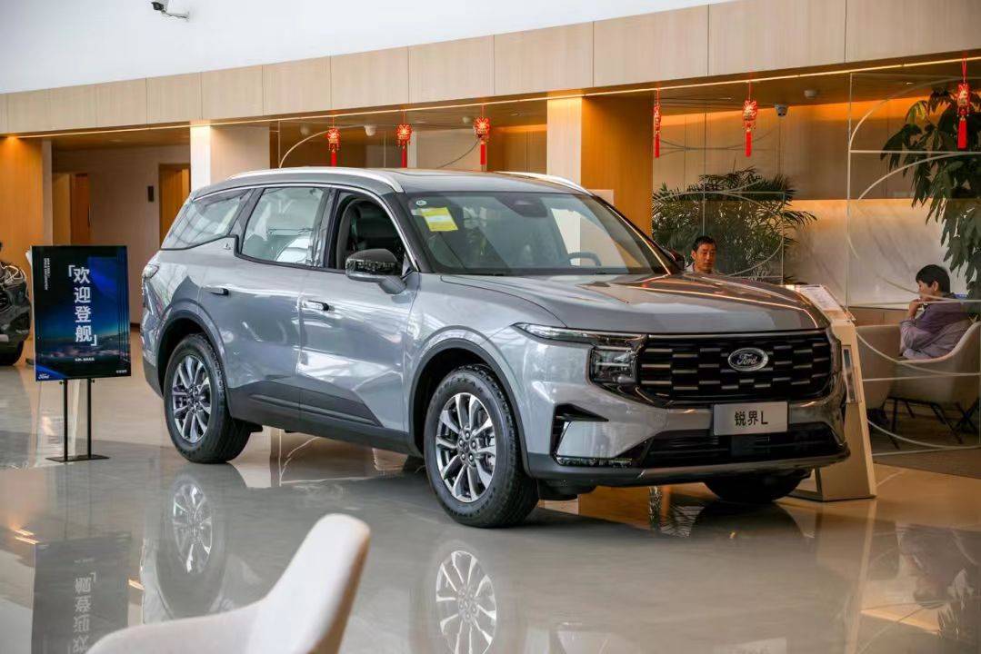 2025c年了,國補延續還糾結買啥車?大7座+2.0T混動,這車真實用!