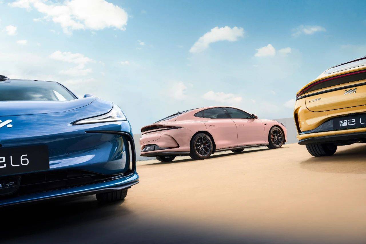 蛇年新能源車市要變天了!限時限量18.99萬元起,智己給車市上強度