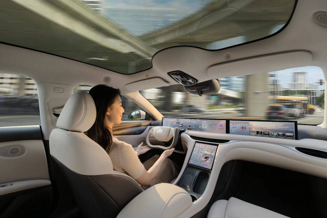 蛇年新能源車市要變天了!限時限量18.99萬元起,智己給車市上強度