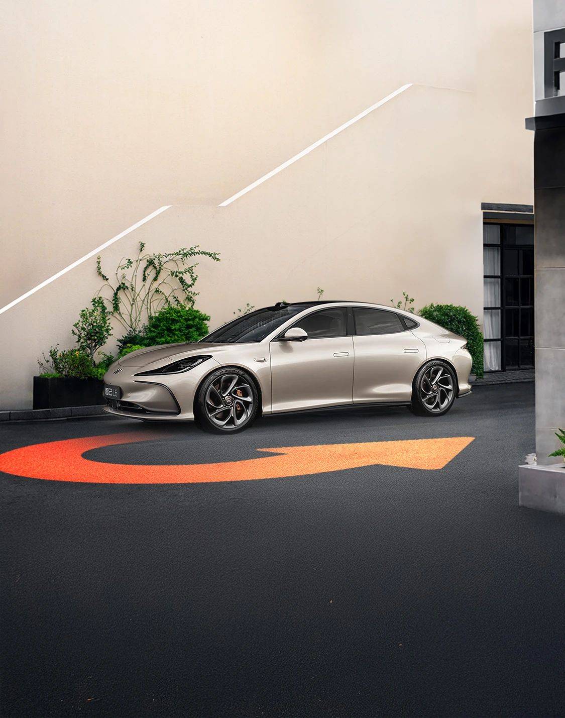 蛇年新能源車市要變天了!限時限量18.99萬元起,智己給車市上強度