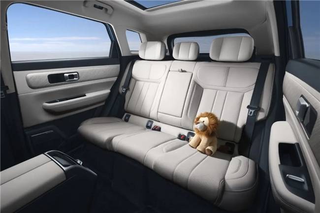 以舊換新至高抵3.3萬(wàn),探索06 C-DM多重禮遇助你新年更出眾