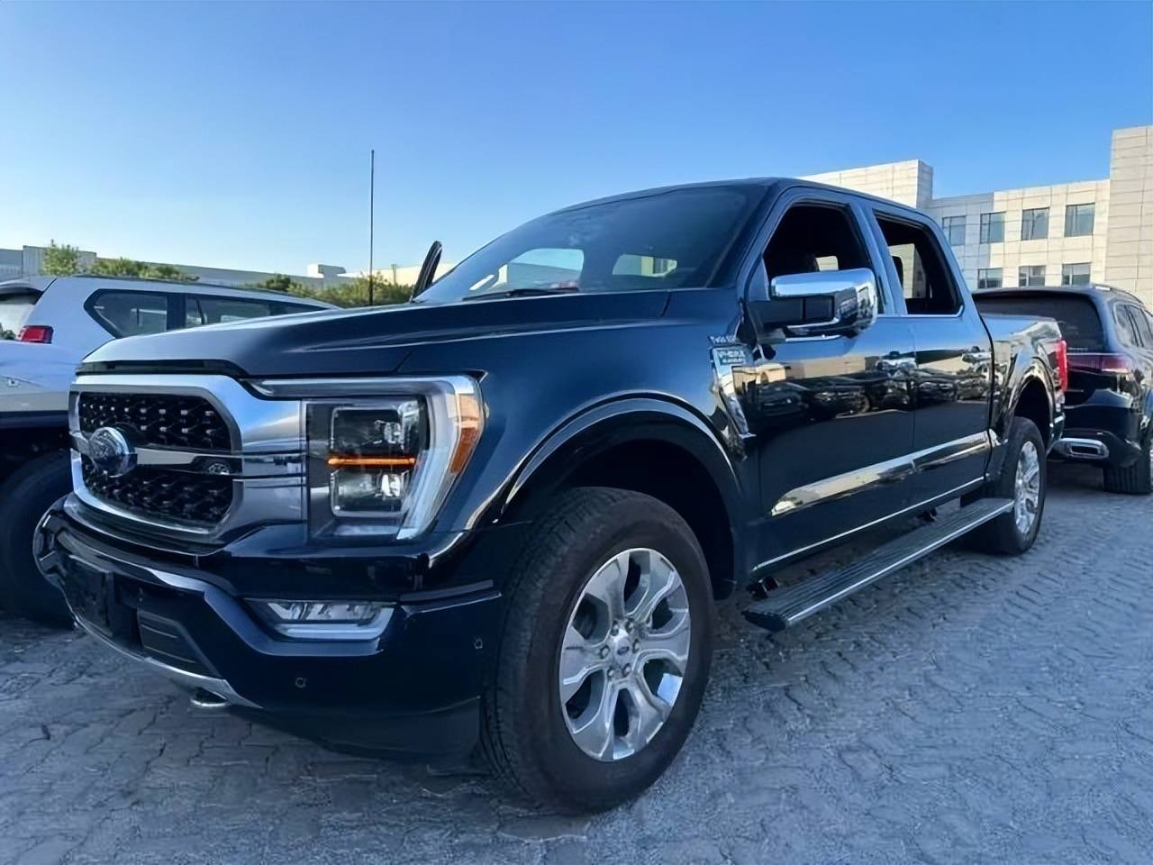 關稅風暴之下,中國汽車只能進,不能退!