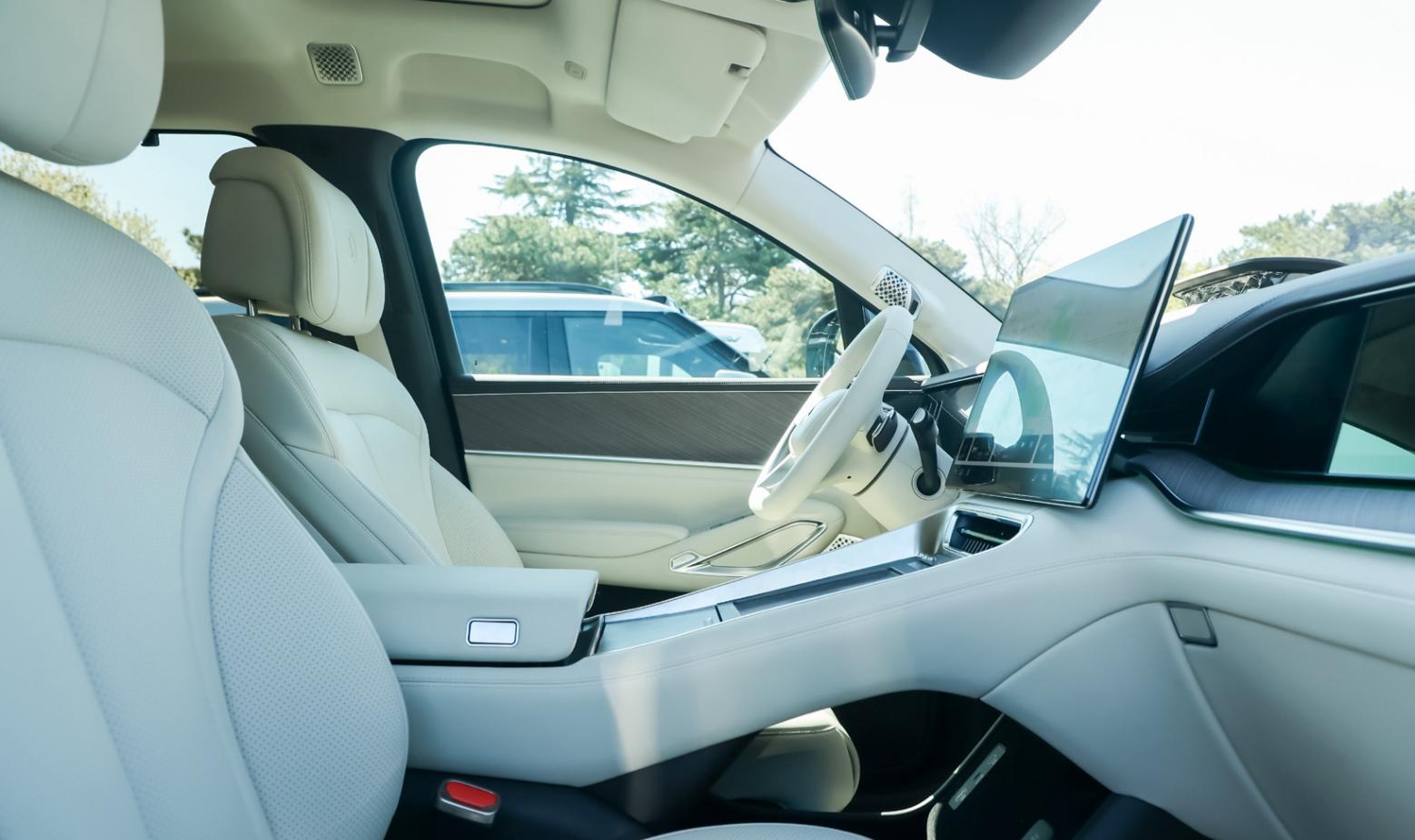 汽車圈這場AI生死戰,如何讀懂? 汽車圈這場AI生死戰,如何讀懂?