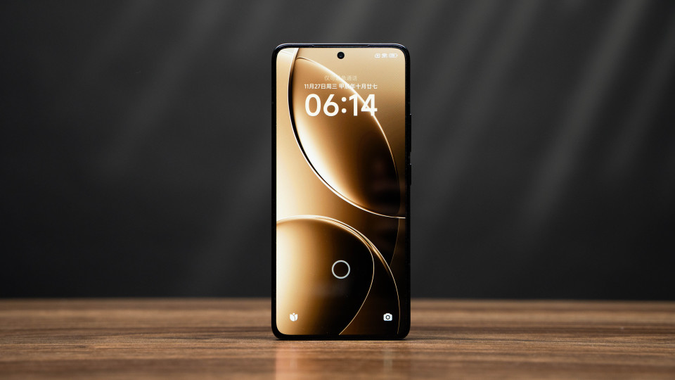 小米16系列與紅米K90系列:屏幕規(guī)格已敲定,懸念也變少了