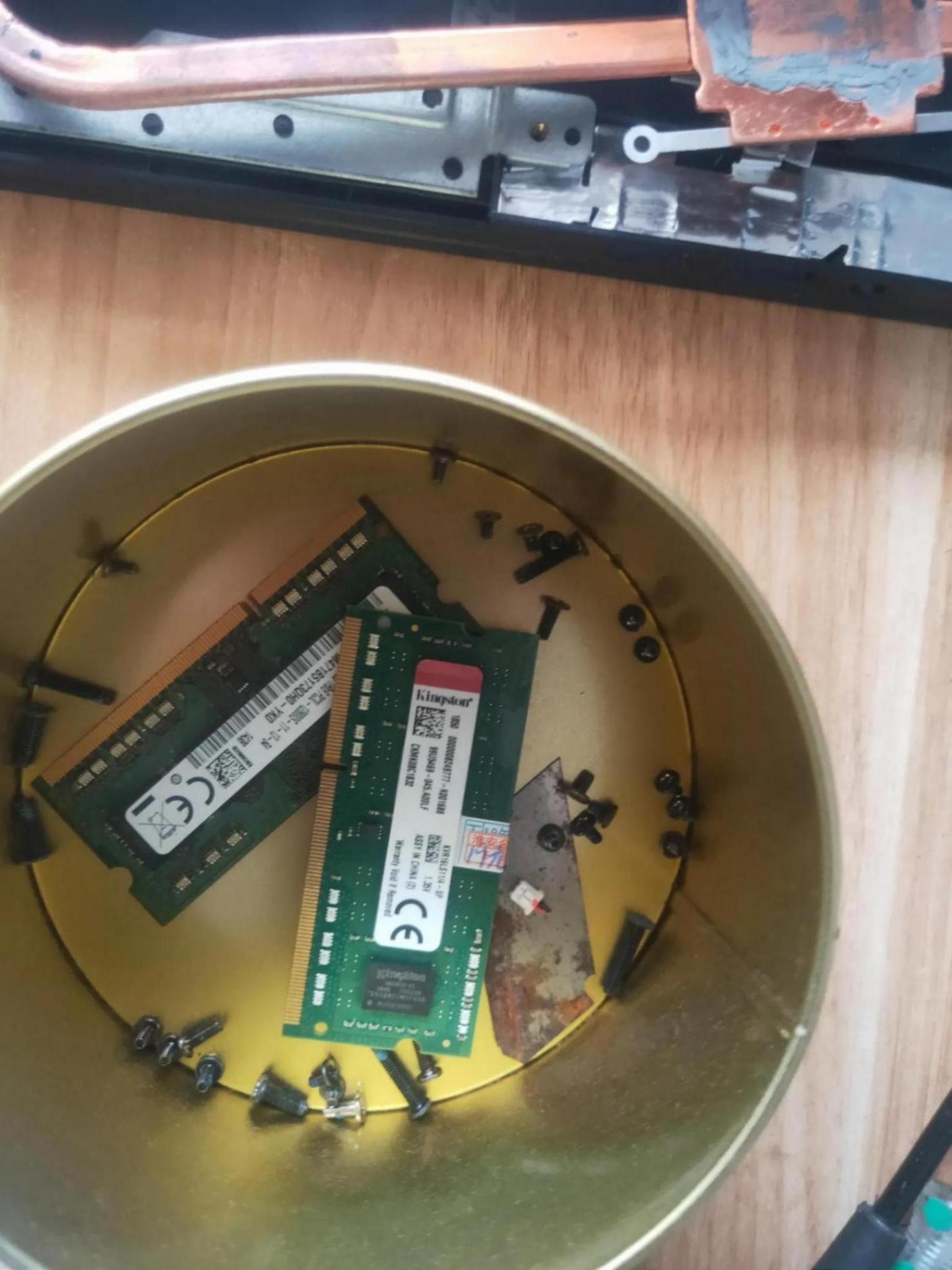 第一次學(xué)換筆記本電腦的主板的經(jīng)驗(yàn)!