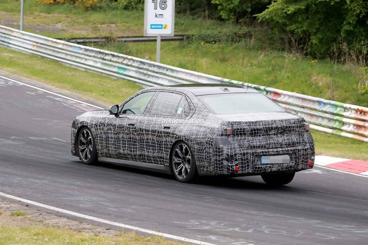 新寶馬7系諜照!前臉融入新世代元素,科技感足,車內配視平線系統(tǒng)