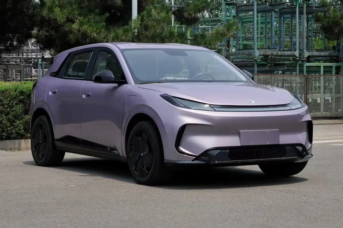 北汽極狐T1通過申報，8月下旬開啟預售，可選裝全景前視攝像頭