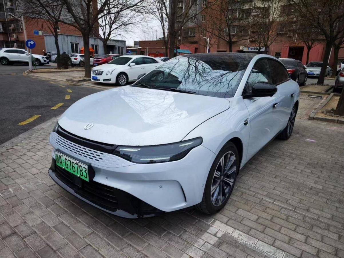 增程版純電續航冠軍,性價比超值的中大型家轎零跑C01