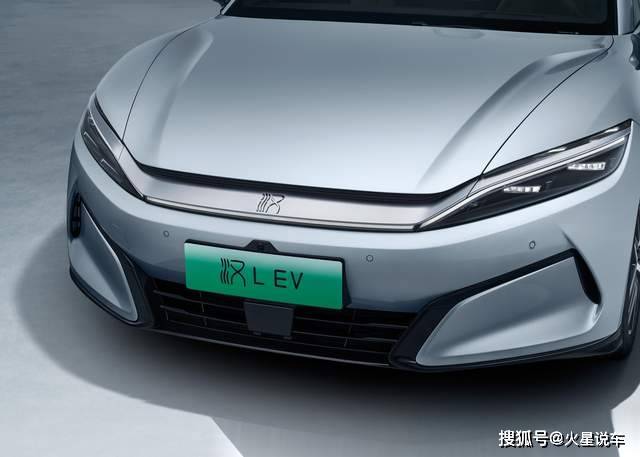 熱門單電機轎車極限續航榜出爐:小米SU7的成績引爭議