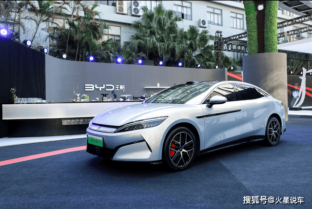 熱門單電機轎車極限續航榜出爐:小米SU7的成績引爭議