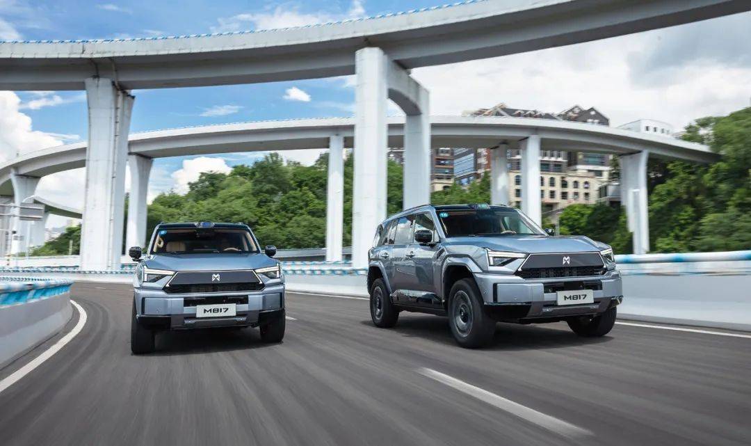 猛士M817上市,其中猛士M817 Pro版上市指導(dǎo)價(jià)31.99萬元,猛士M817 Max版上市指導(dǎo)價(jià)34.99萬元