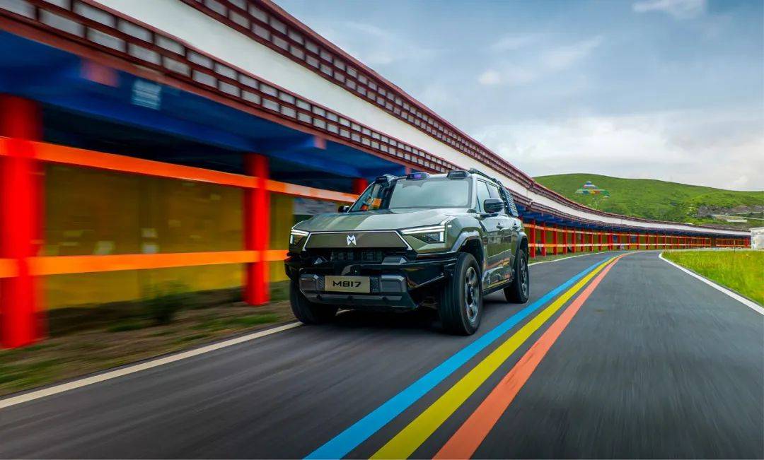 猛士M817上市,其中猛士M817 Pro版上市指導(dǎo)價(jià)31.99萬元,猛士M817 Max版上市指導(dǎo)價(jià)34.99萬元