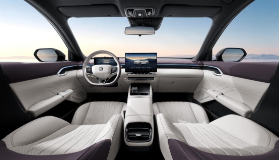 長安第四代逸動上市，搭載天樞智能座艙+新藍鯨動力，7.29萬元起！