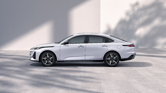 長安第四代逸動上市，搭載天樞智能座艙+新藍鯨動力，7.29萬元起！