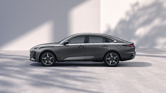 長安第四代逸動上市，搭載天樞智能座艙+新藍鯨動力，7.29萬元起！