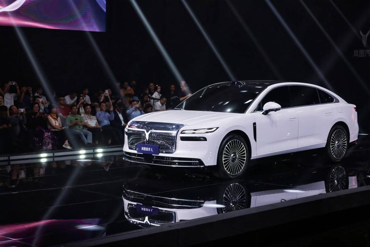 中式豪華的破局之道:嵐圖以“文化自信+技術自強”重構全球新能源汽車競爭格局