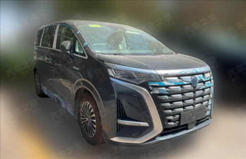 內(nèi)飾細(xì)節(jié)升級(jí) 新款騰勢(shì)D9測(cè)試諜照曝光