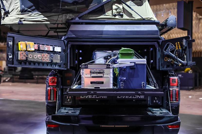 全場景垂釣一車搞定，山海炮Hi4-T釣魚共創版亮相北京車展