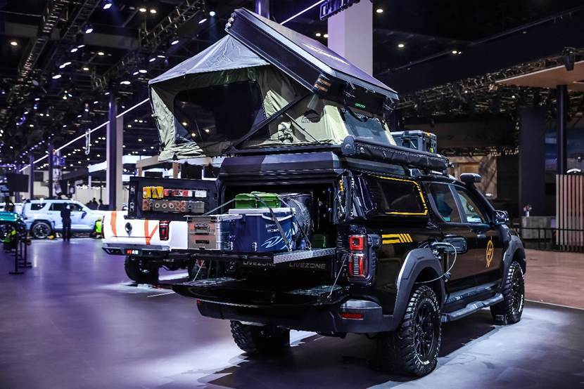 全場景垂釣一車搞定，山海炮Hi4-T釣魚共創版亮相北京車展